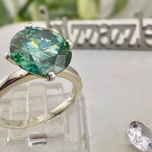 Certified 4.95ct Diamond. Green Blue Earth Mined Pressure treated. Silver 925 s